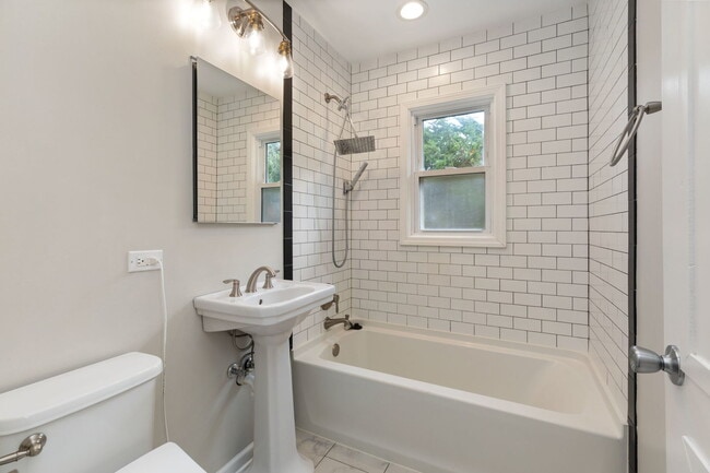 Photo - 1206 Campbell St