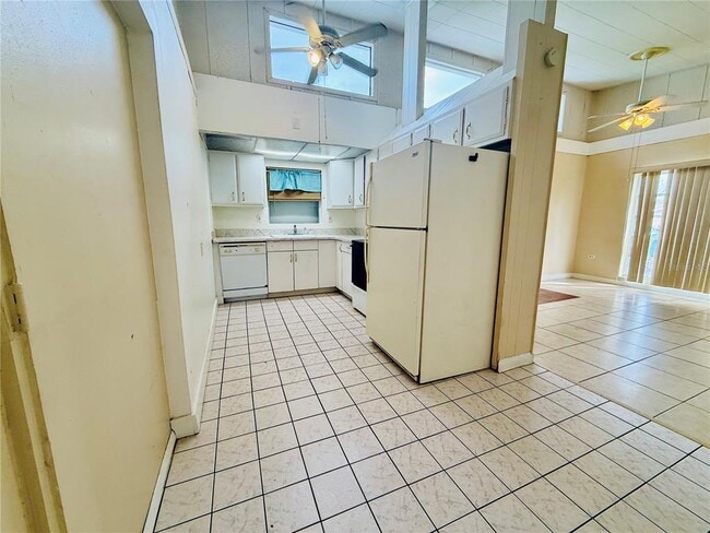 Photo - 164 Tradewinds Dr NW