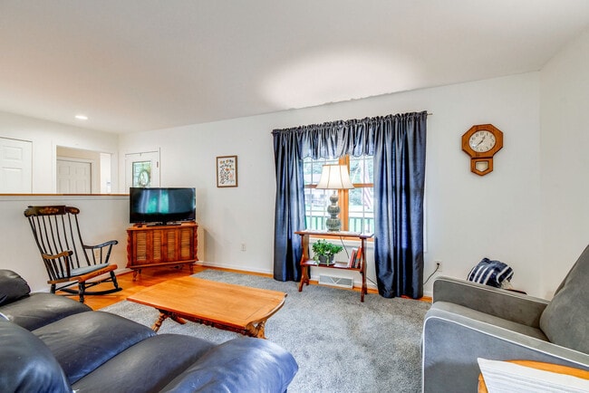 Building Photo - 4301 Shortsville Rd Unit SI ID1604741P