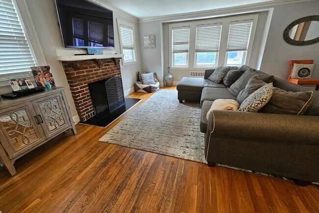 Photo - 25 Essex St