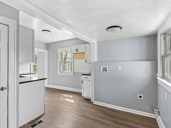 Photo - 5614 Brooklyn Ave