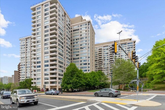 Building Photo - 5500 Friendship Blvd Unit 2329N