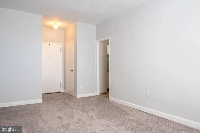 Photo - 1021 Arlington Blvd Unit 120