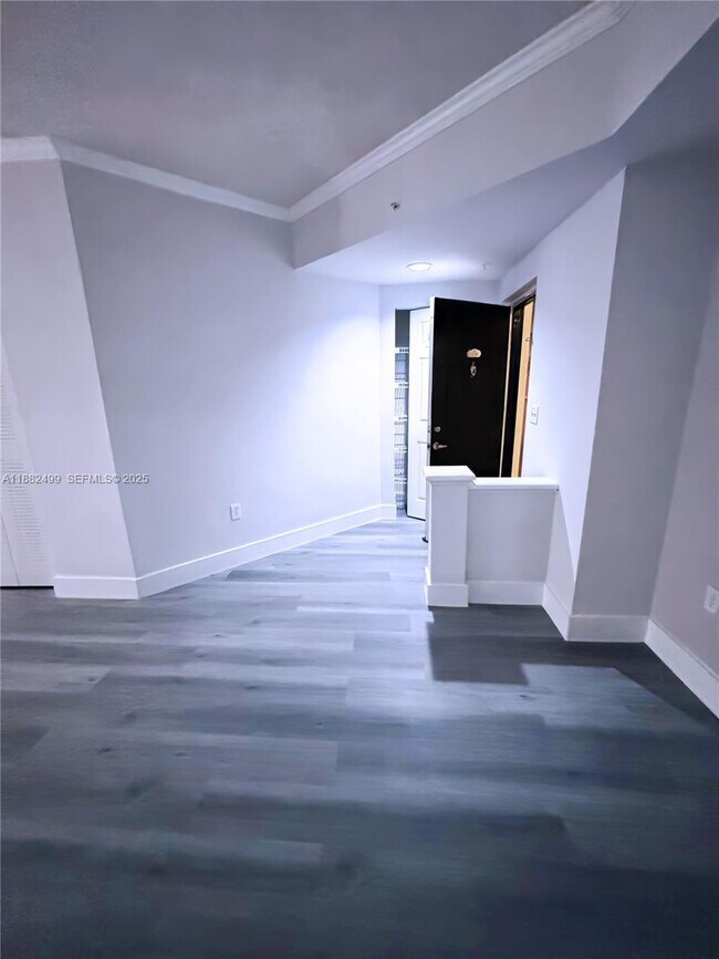 Photo - 17100 N Bay Rd Unidad 1110