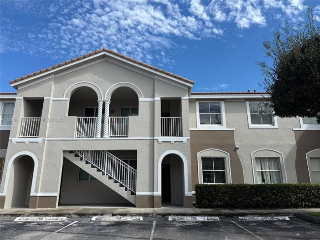 Photo - 1651 SE 28th Ct Unidad 202