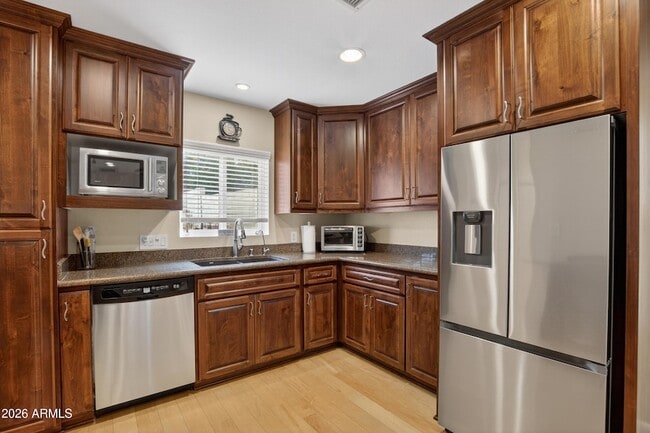 Photo - 1128 E Rowlands Ln Unit B