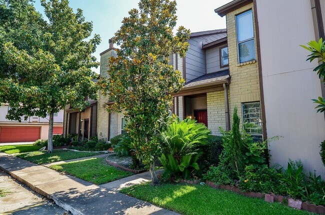 Photo - 12300 Brookglade Cir