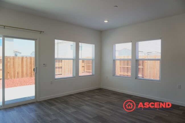 Photo - Spacious 4 Bed/2 Bath Brand New Build! in Bakersfield's Desirable 93311 Area — Solar, Garage & Fu...