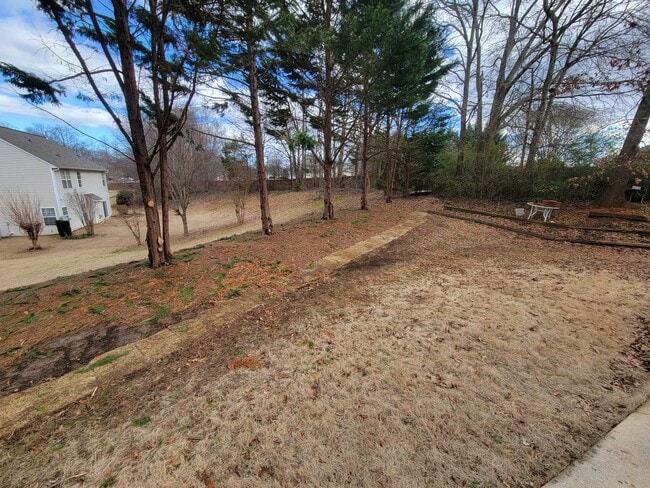 Photo - 4 Bedroom, 2.5 Bath Home Available in Hammett Grove Neighborhood