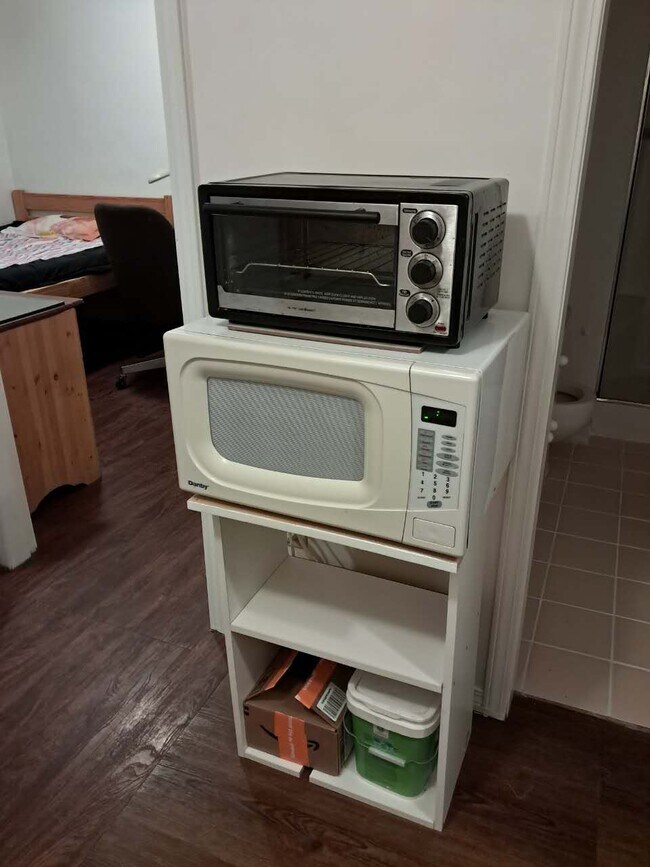 Photo - 8711 General Currie Rd