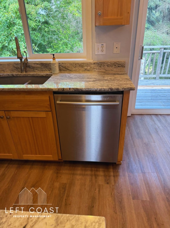 Photo - 6106 NE Oar Dr