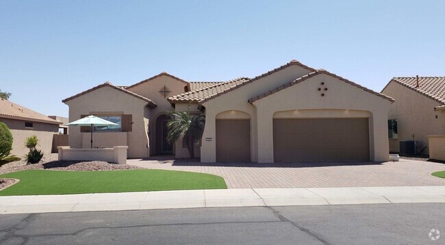 Building Photo - Extended Medina Model in Tuscany - for 12 ... Rental