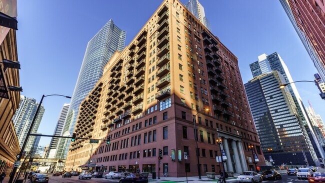 Building Photo - 165 N Canal St Unit 1109 Rental