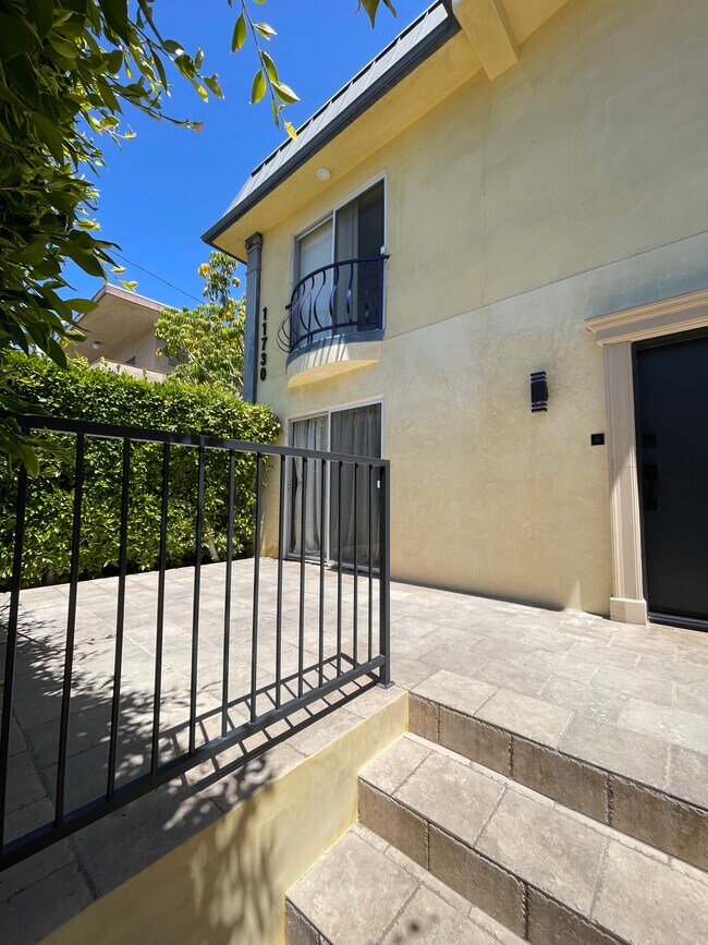 Photo - 11730 Mayfield Ave