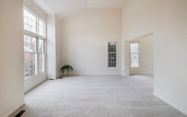 Photo - 4100 Ulster Rd