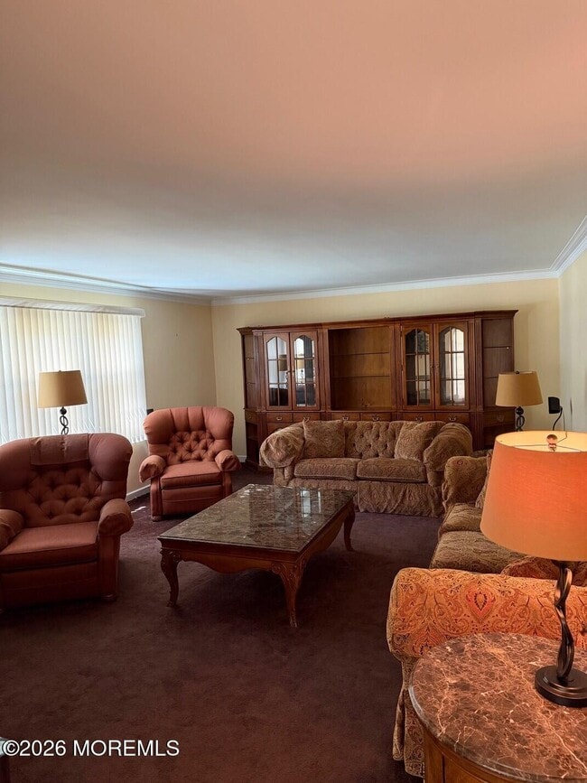 Photo - 320 Boulevard