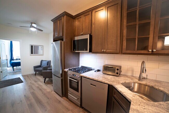 Photo - 204 48th St Unit 1L