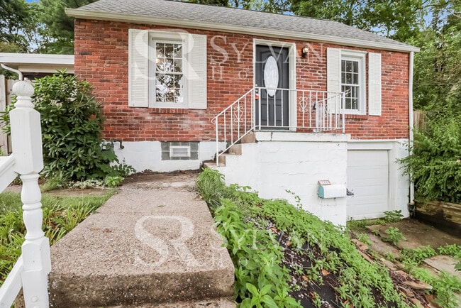 Building Photo - The Lifestyle You Deserve. Rental