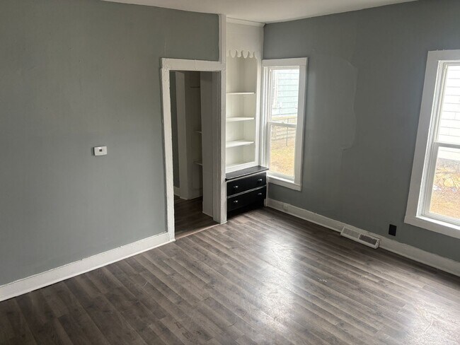 Photo - Duplex Apartment in Waterloo, IA