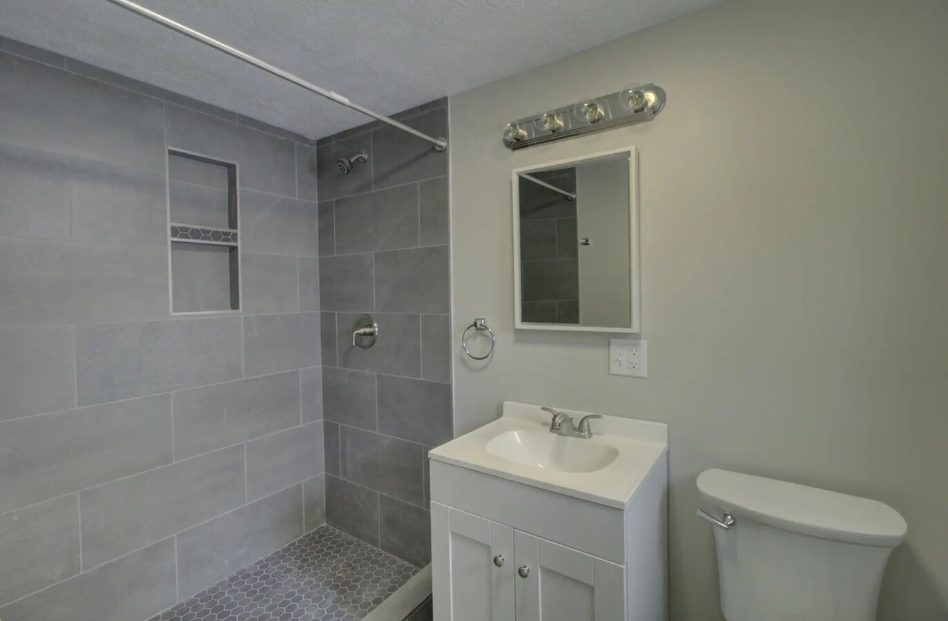 Photo - Charming Updated Unit Near Fostoria, Findlay & Carey Unit 7