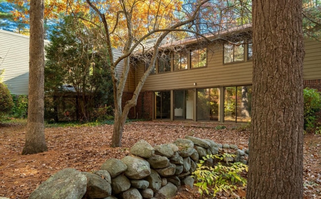 Photo - 546 Great Elm Way