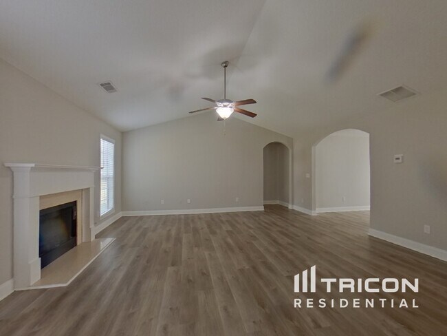 Photo - 508 Embassy Walk