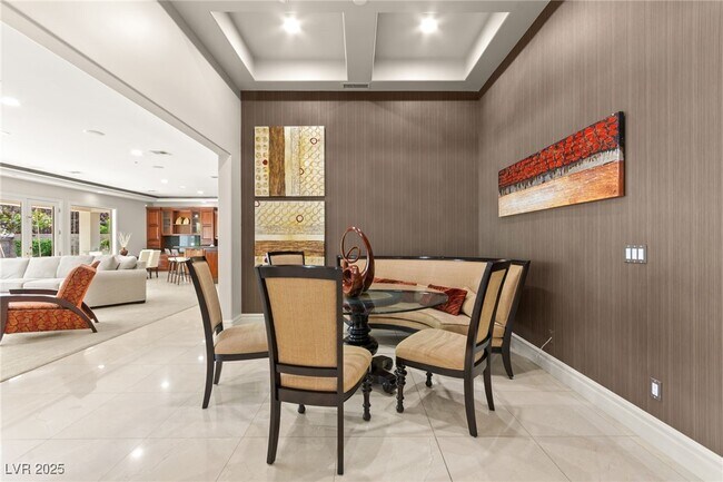 Photo - 2640 Mirabella St