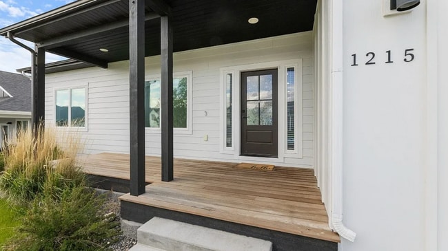 Building Photo - 3 Bedroom 2 Bath in Livingston! Rental
