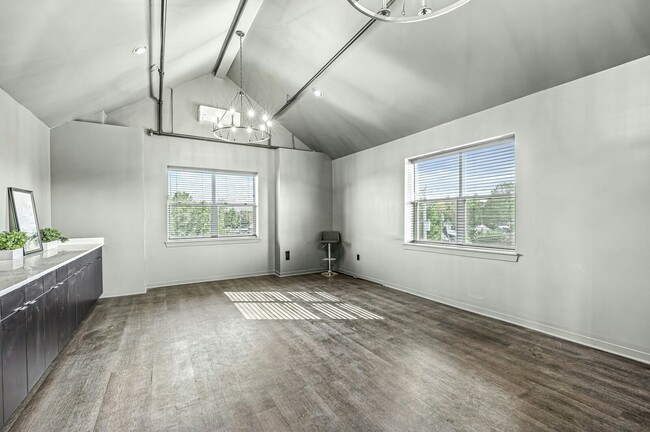 Photo - 230 N 10th St Unit 130 South