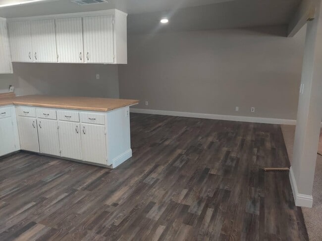 Photo - 13608 S Academy Ave