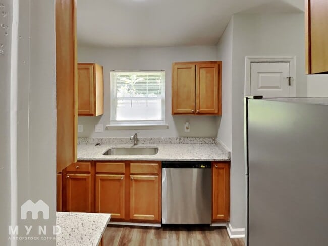 Photo - 3604 Oakwood Rd