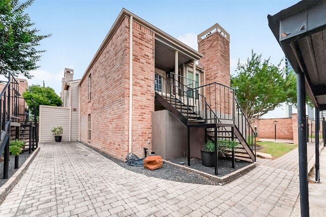 3700 W Clay St Unit 244