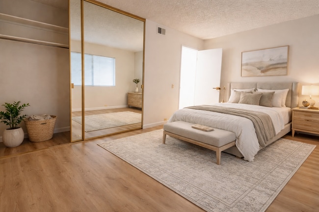 Photo - 796 Woodside Ln E Unit 796 Woodside