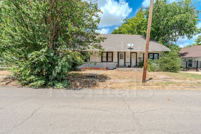 Photo - 1410 Sycamore St