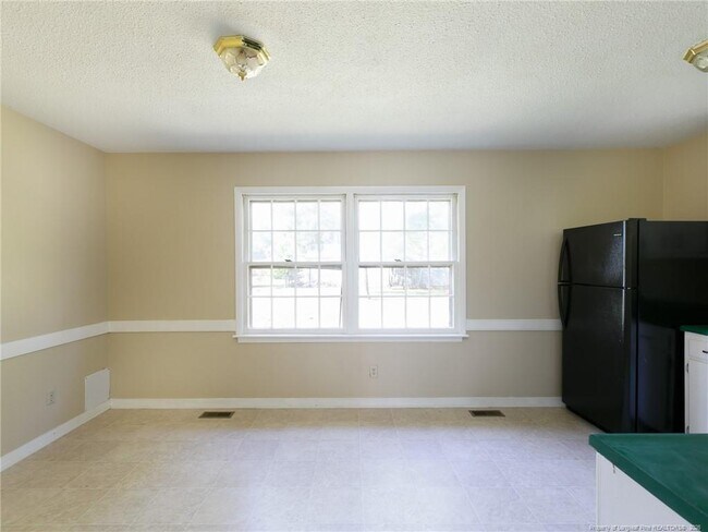 3249 Glenmore Dr