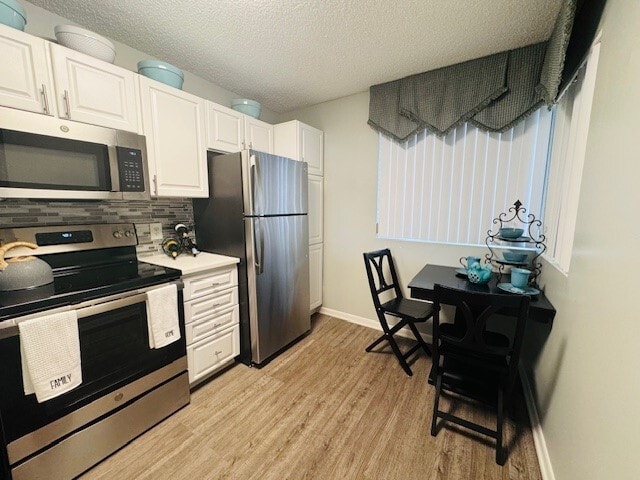 Country Club Lakes Apartments