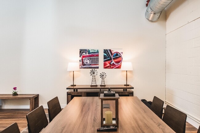 Ruxton Apartments