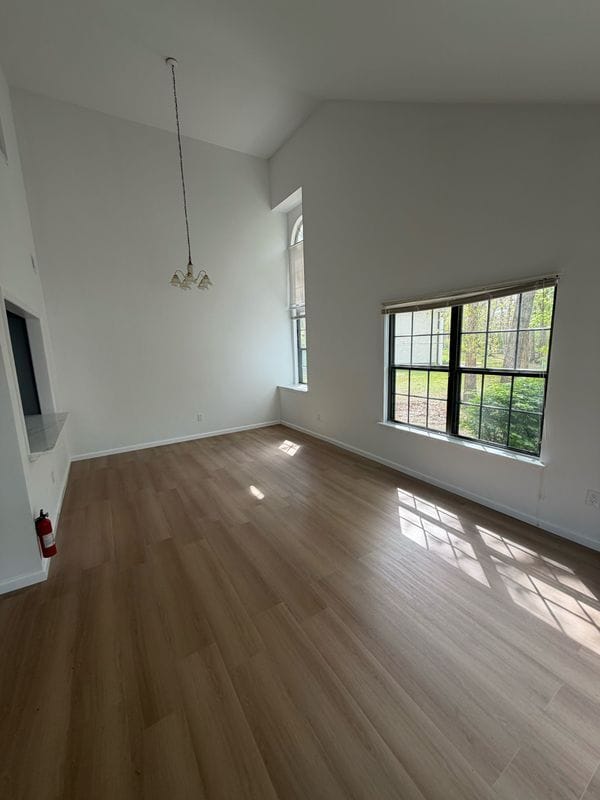 Photo - 2807 Hawthorn Ct