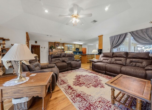 Photo - Ranch home and land for Rent