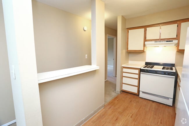 Plymouth Manor Apartments