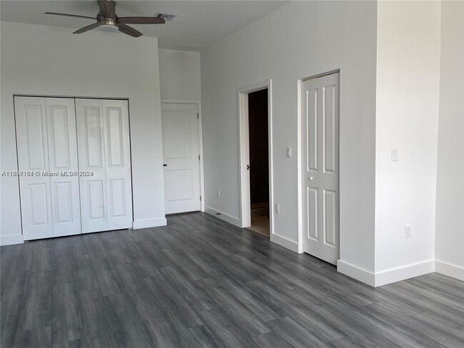 Photo - 932 SW 10th St