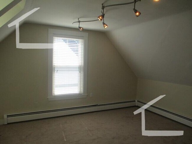 Photo - 92 Surrey St