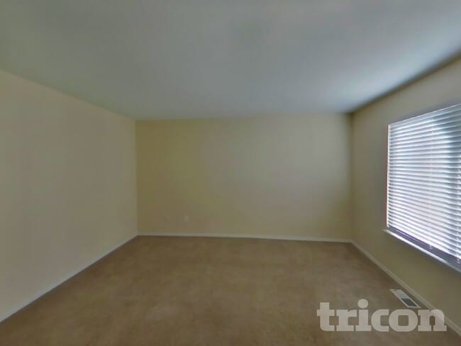 Photo - 3619 Silver Maple Ct SE