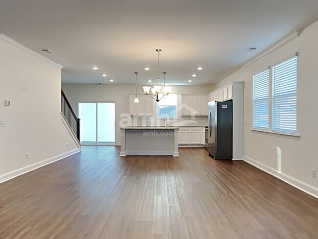 Photo - 212 Parkside Blvd