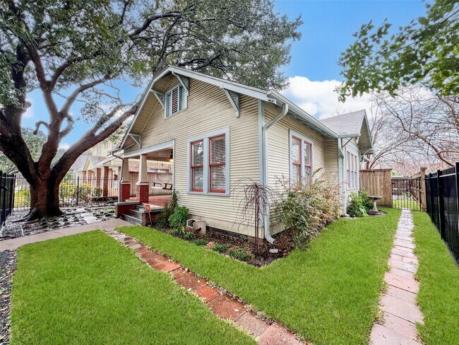 Photo - 4035 Michaux St