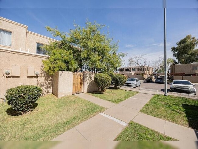 Photo - 4260 N 67th Dr