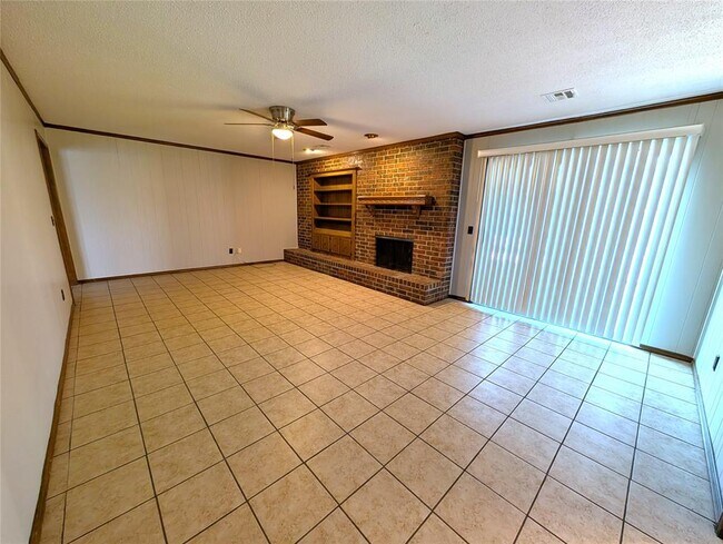 Photo - 6308 NW 84th St