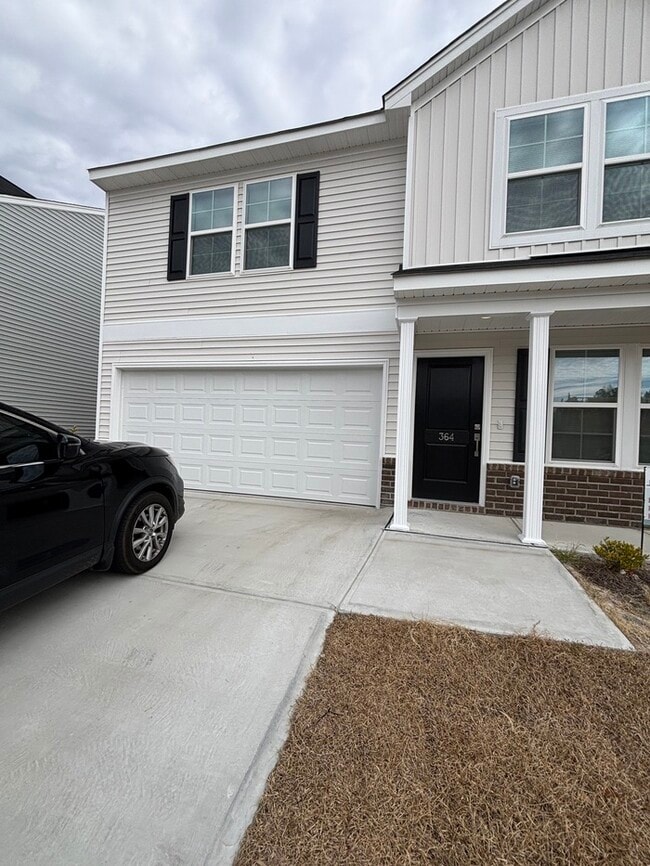 Photo - 364 Hardwick Dr