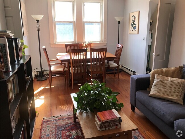 Building Photo - 14 Hancock St Unit 3 Rental