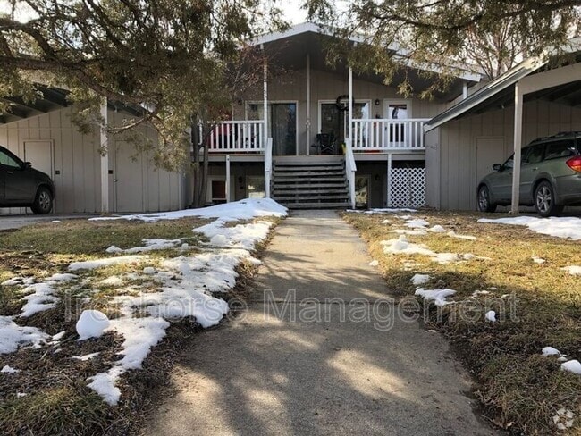 Building Photo - 411 N 16th Ave Unit B Rental
